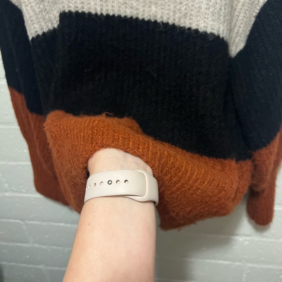 Express Colorblocked Sweater - Picture 7 of 7